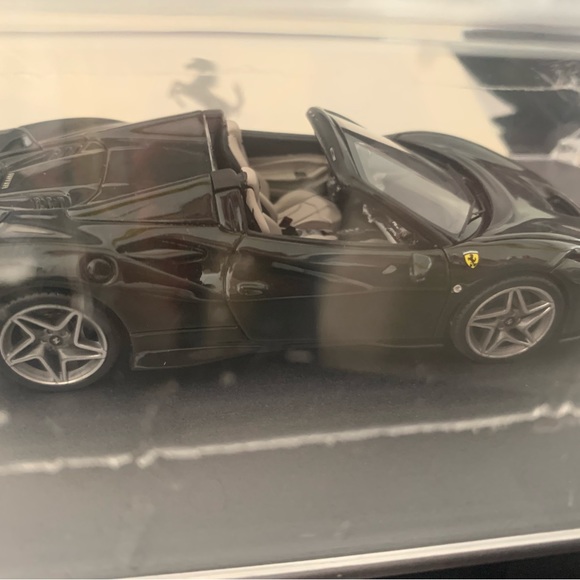 Ferrari Spyder 1:43 Scale Hand Crafted Model - Picture 5 of 8